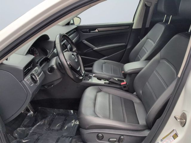 2020 Volkswagen Passat - Image 9