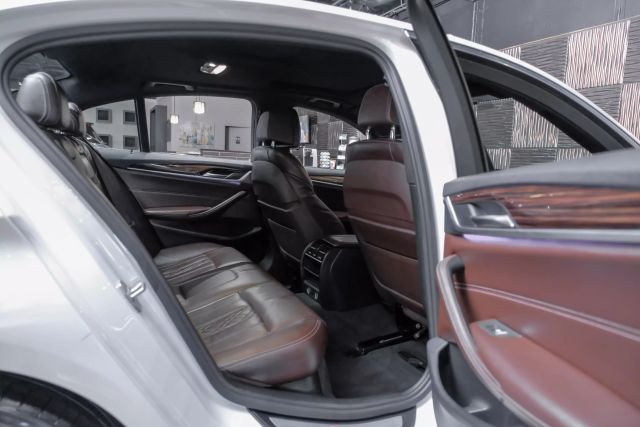 2017 Bmw 5 Series 530i Sedan 4d - Image 30