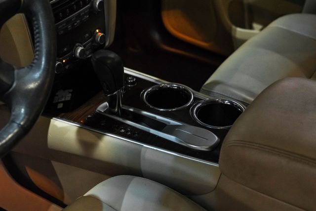 2016 Nissan Pathfinder Platinum Sport Utility 4d - Image 25