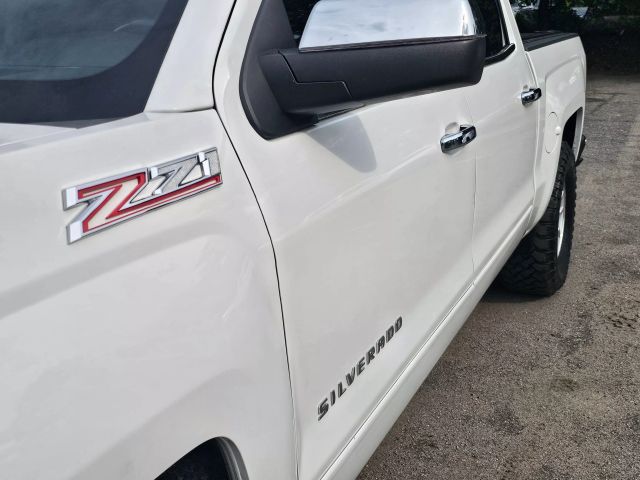 2016 Chevrolet Silverado 1500 Crew Cab - Image 12