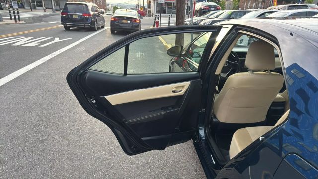 2019 TOYOTA COROLLA SEDAN 4-CYL, 1.8 LITER LE SEDAN 4D