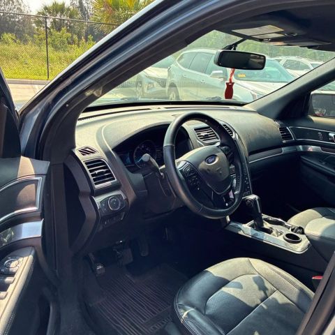 2018 Ford Explorer - Image 24