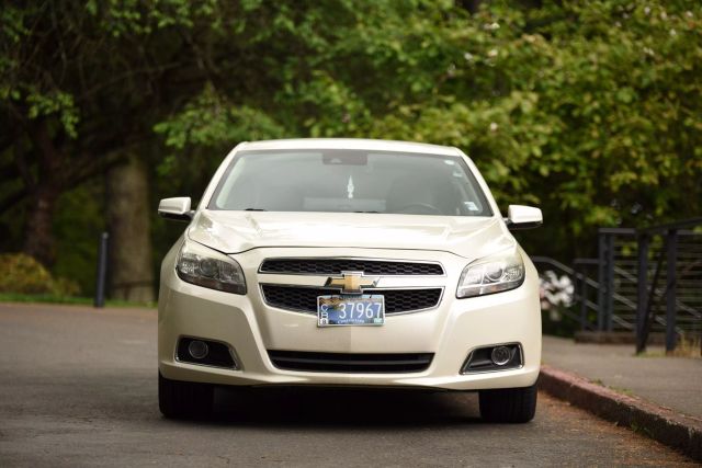 2013 Chevrolet Malibu - Image 21
