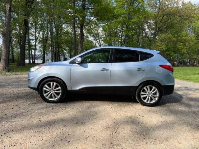 2011 Hyundai Tucson Limited Sport Utility 4d - Image 6