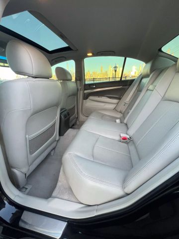2015 Infiniti Q40 Sedan 4d - Image 11