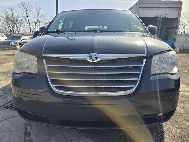 2010 Chrysler Town & Country - Image 1