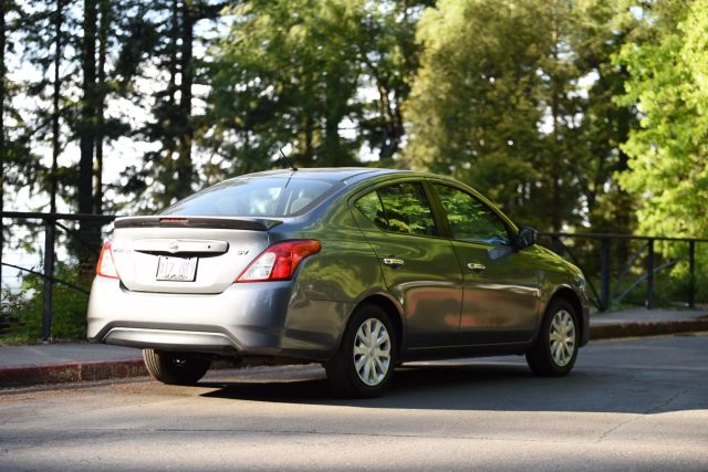 2019 Nissan Versa - Image 12