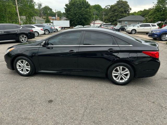 2014 Hyundai Sonata - Image 8