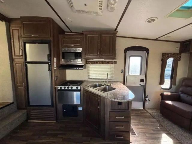 2017 Keystone Rv Cougar Xlite Fw - Image 8