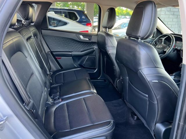 2020 Ford Escape - Image 21