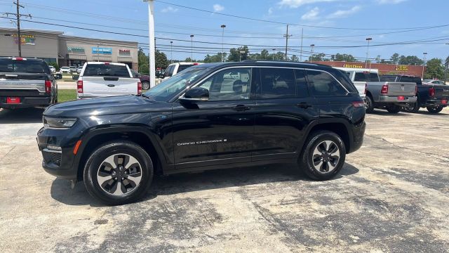 2023 Jeep Grand Cherokee 4xe - Image 16