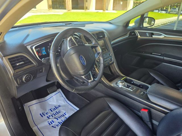 2019 Ford Fusion - Image 19