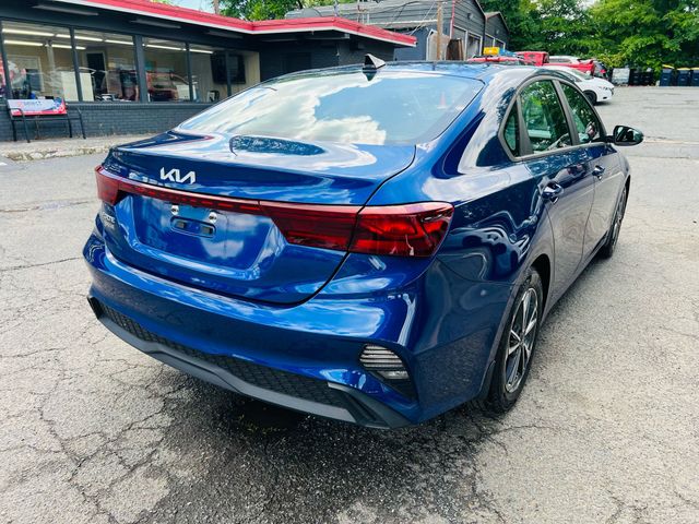 2022 Kia Forte - Image 7