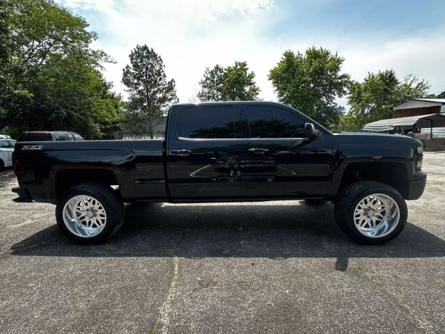 2015 Chevrolet Silverado 1500 Crew Cab - Image 4