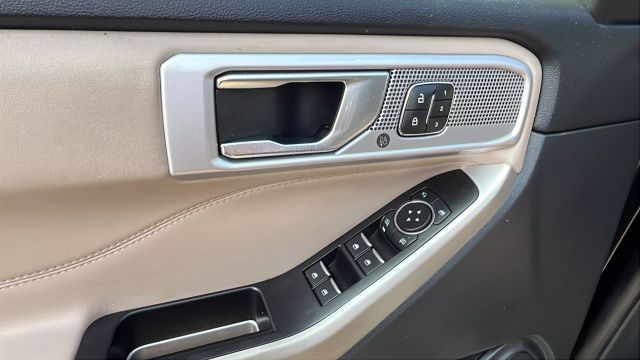 2021 Ford Explorer - Image 18