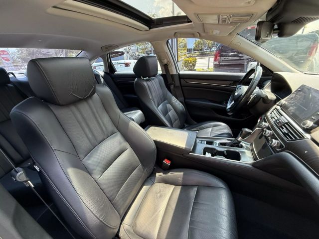 2018 Honda Accord - Image 15