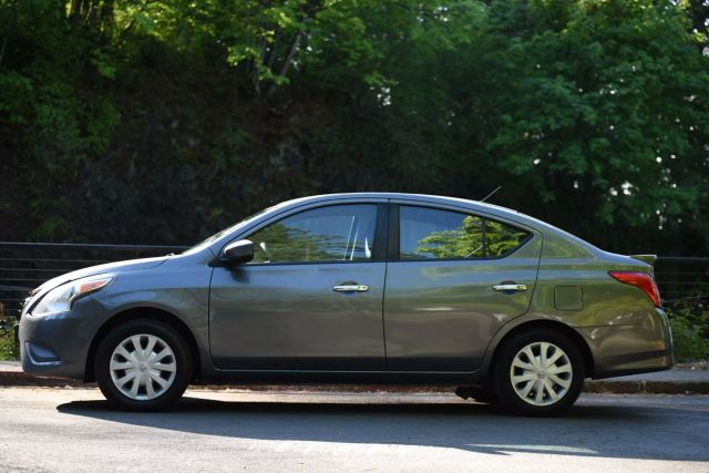 2019 Nissan Versa - Image 2