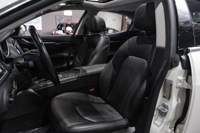 2018 Maserati Ghibli Sedan 4d - Image 4