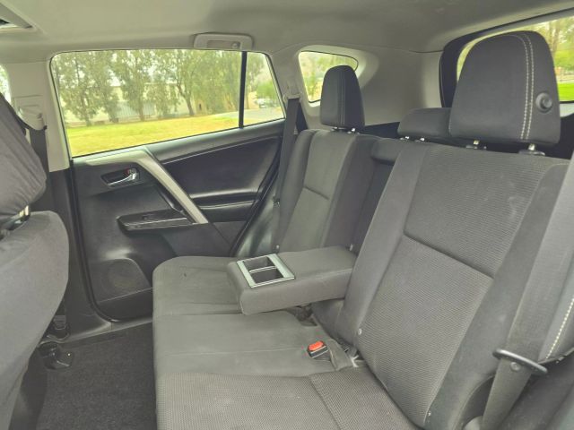 2018 Toyota Rav4 - Image 37