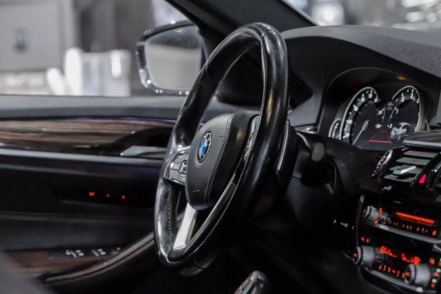 2017 Bmw 5 Series 530i Sedan 4d - Image 15