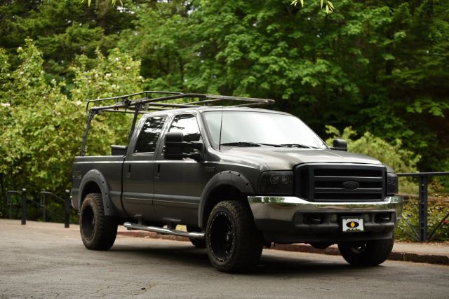 2003 Ford F250 Super Duty Crew Cab - Image 12