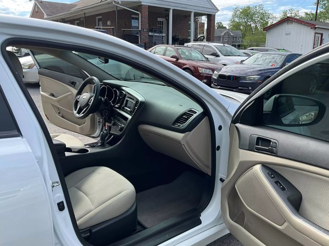 2013 Kia Optima - Image 10