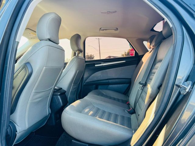 2016 Ford Fusion - Image 15