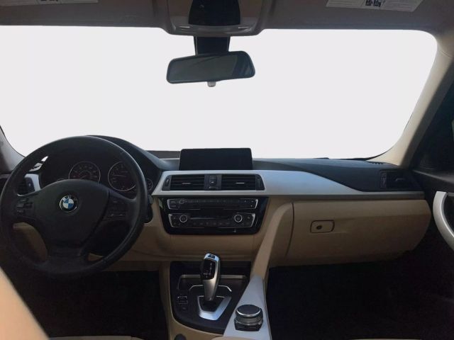 2017 Bmw 3 Series - Image 12
