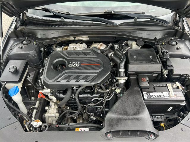 2017 Kia Optima - Image 28