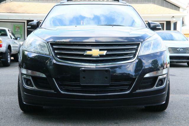 2015 Chevrolet Traverse - Image 2