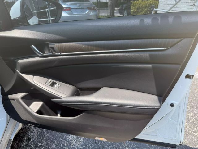 2018 Honda Accord - Image 27