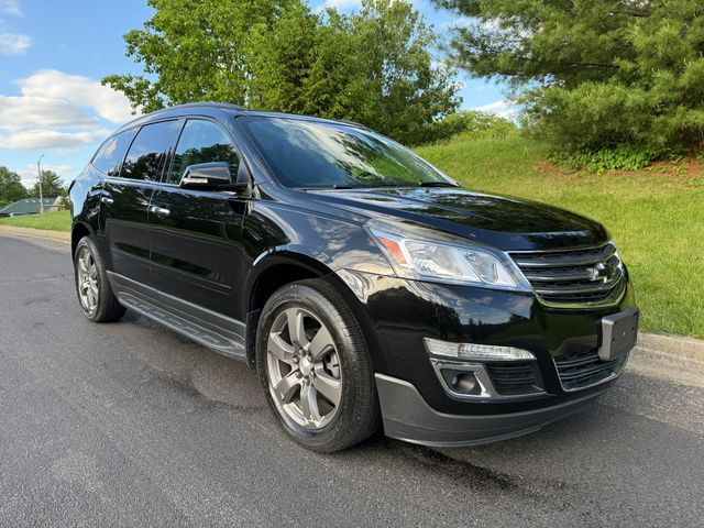 2017 Chevrolet Traverse Lt Sport Utility 4d - Image 13