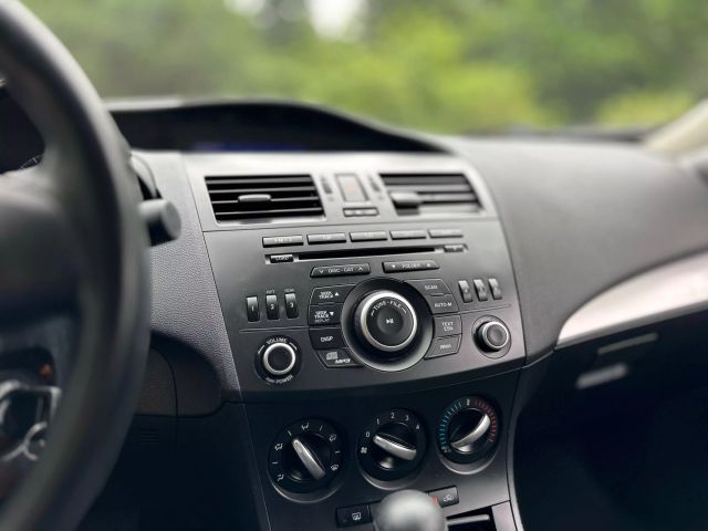 2012 Mazda Mazda3 - Image 6