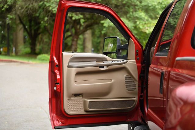 1999 Ford F350 Super Duty Crew Cab - Image 15