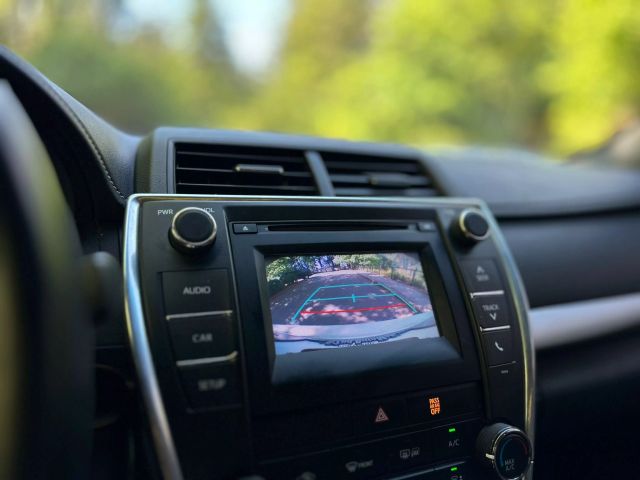 2016 Toyota Camry - Image 5