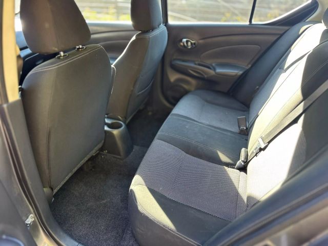 2019 Nissan Versa - Image 9