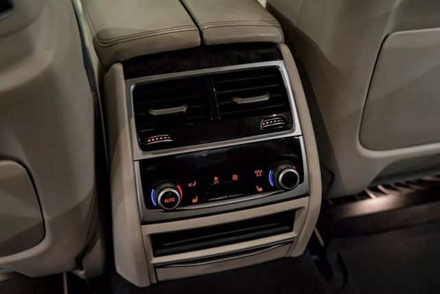 2018 Bmw 7 Series 750i Xdrive Sedan 4d - Image 34