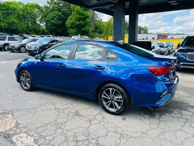 2022 Kia Forte - Image 10