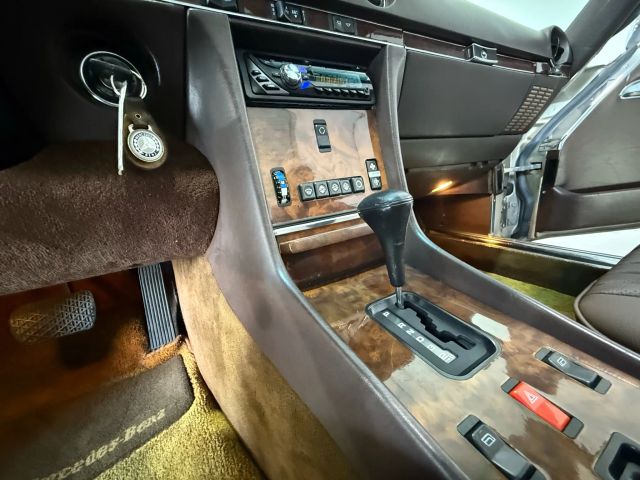 1987 Mercedes-benz 560 Series - Image 238