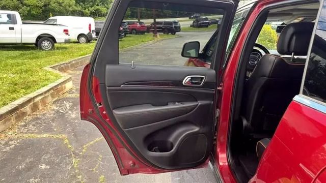 2013 Jeep Grand Cherokee - Image 13