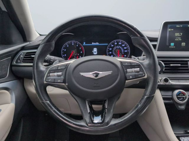 2020 Genesis G70 - Image 12