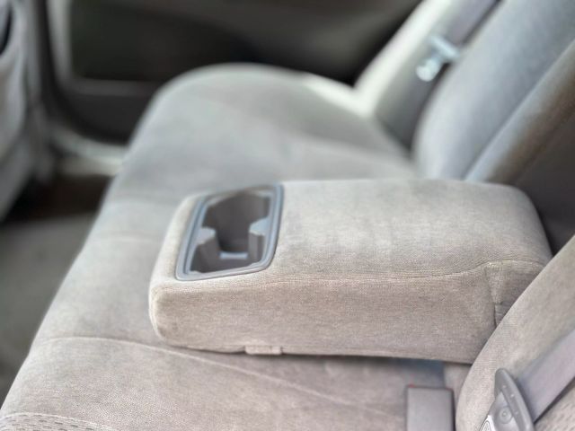 2004 Toyota Camry - Image 9