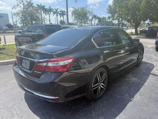2016 Honda Accord - Image 4