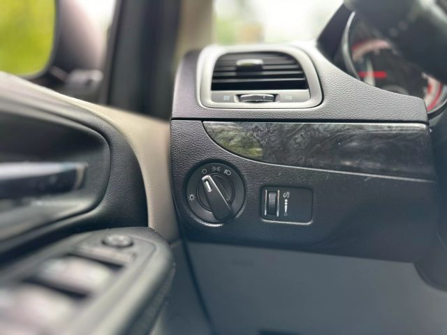2014 Dodge Grand Caravan Passenger - Image 6