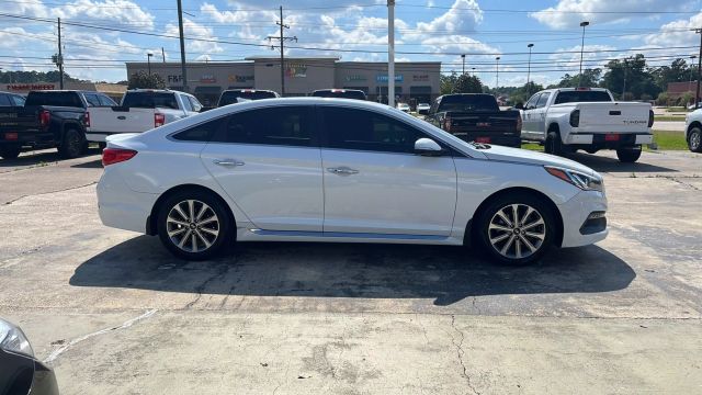 2017 Hyundai Sonata - Image 10