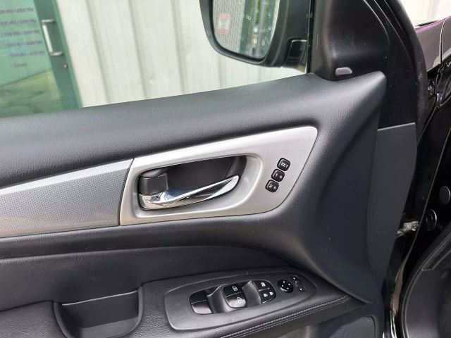 2020 Nissan Pathfinder - Image 32