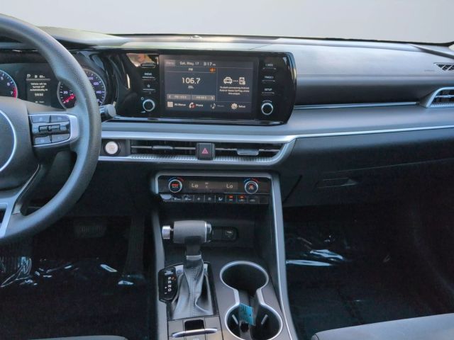 2022 Kia K5 - Image 11