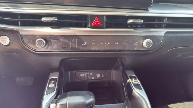 2024 Kia Sorento - Image 25