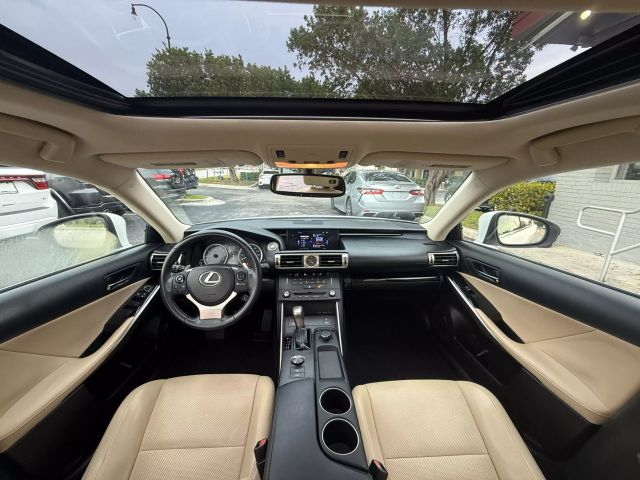 2015 Lexus Is - Image 9