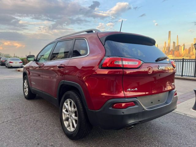 2017 Jeep Cherokee Latitude Sport Utility 4d - Image 5